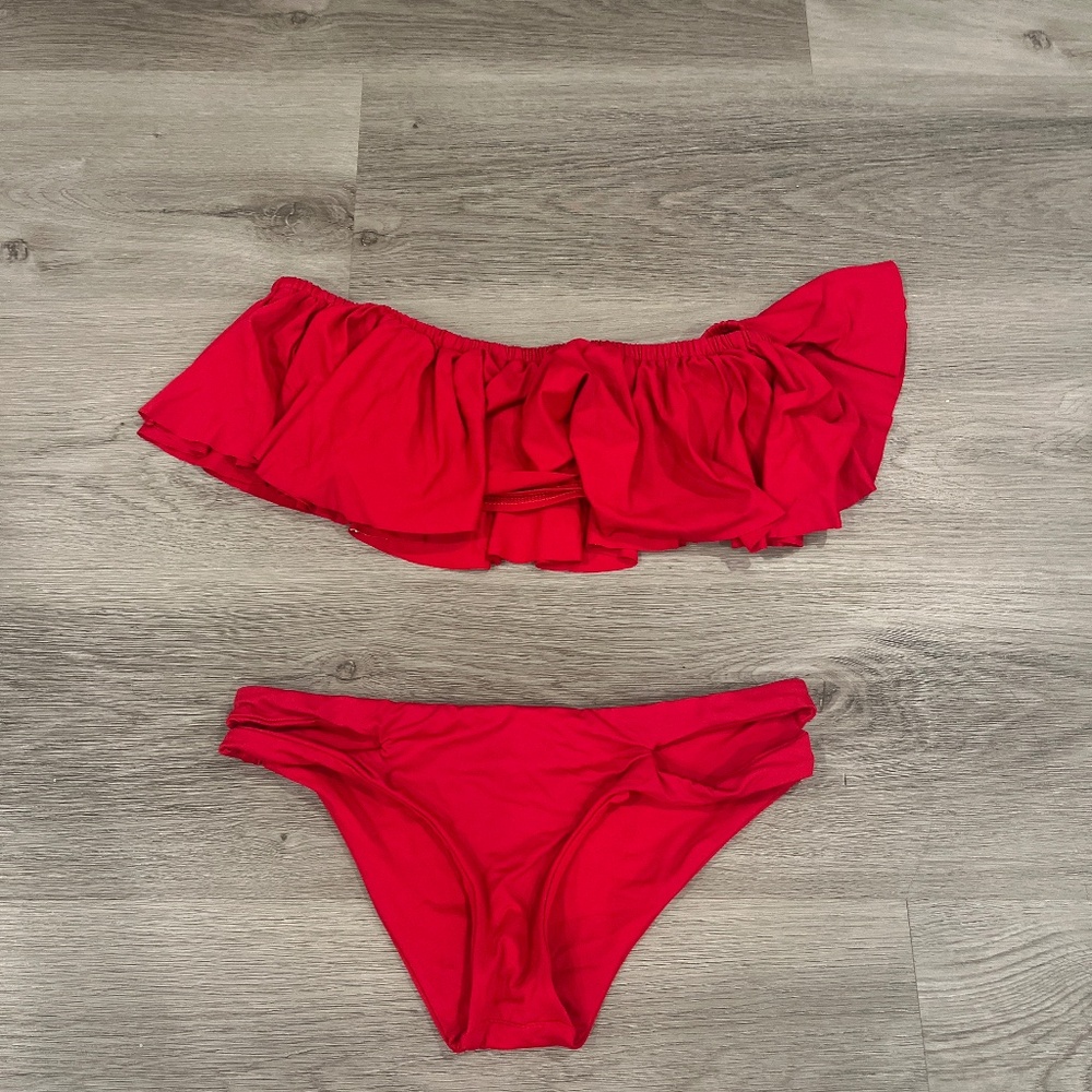 Off the shoulder bikini set